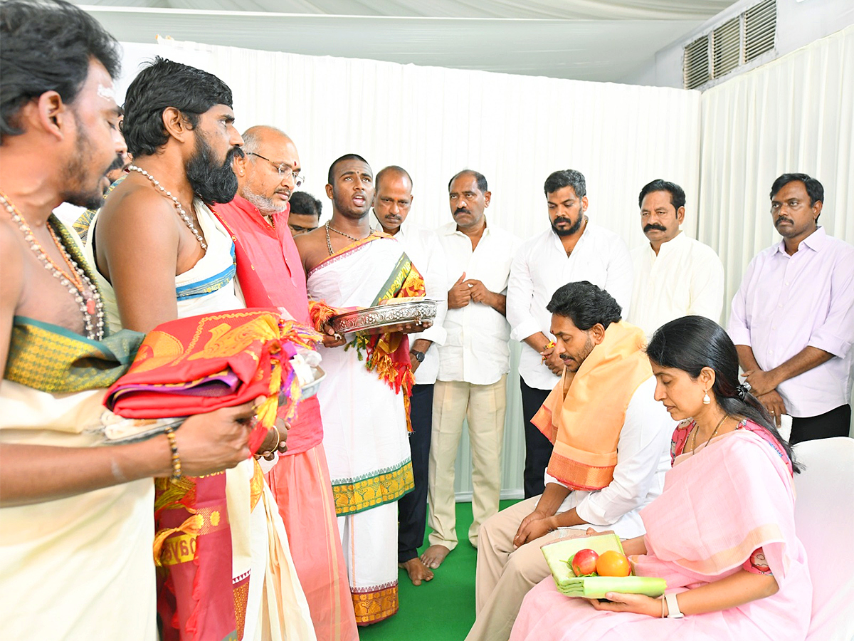 Ugadi 2024 : CM YS Jagan Ugadi 2024 Celebrations Photos - Sakshi5