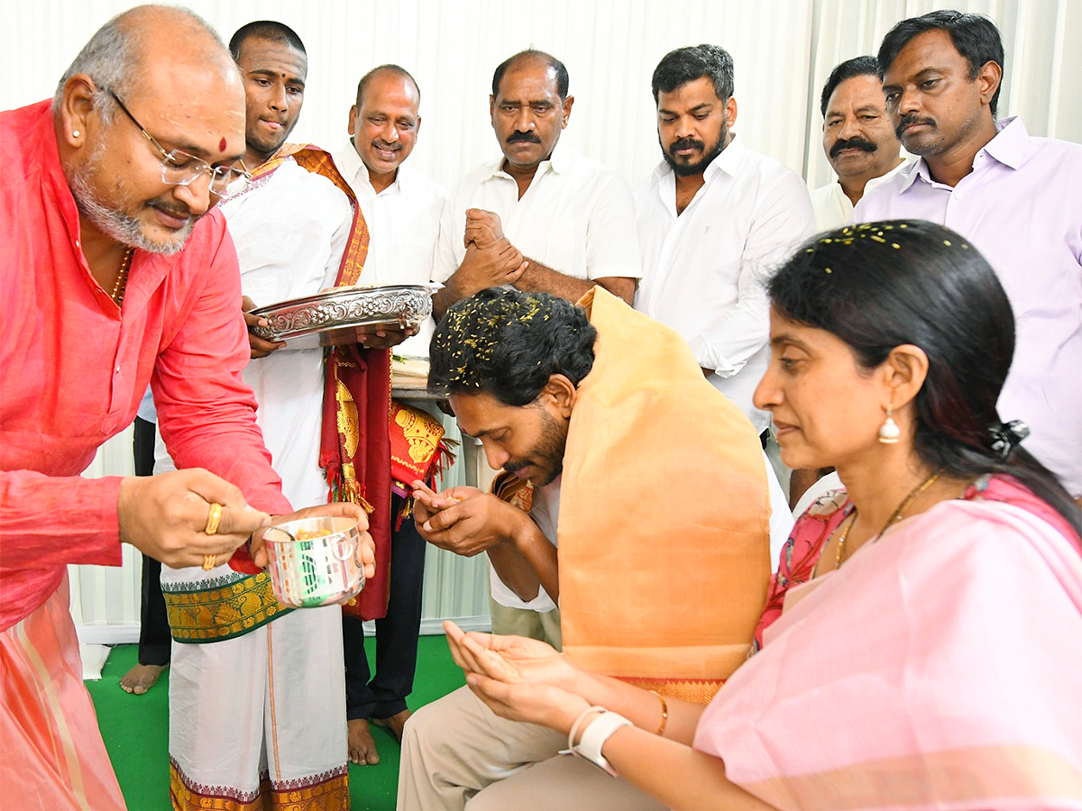 Ugadi 2024 : CM YS Jagan Ugadi 2024 Celebrations Photos - Sakshi6