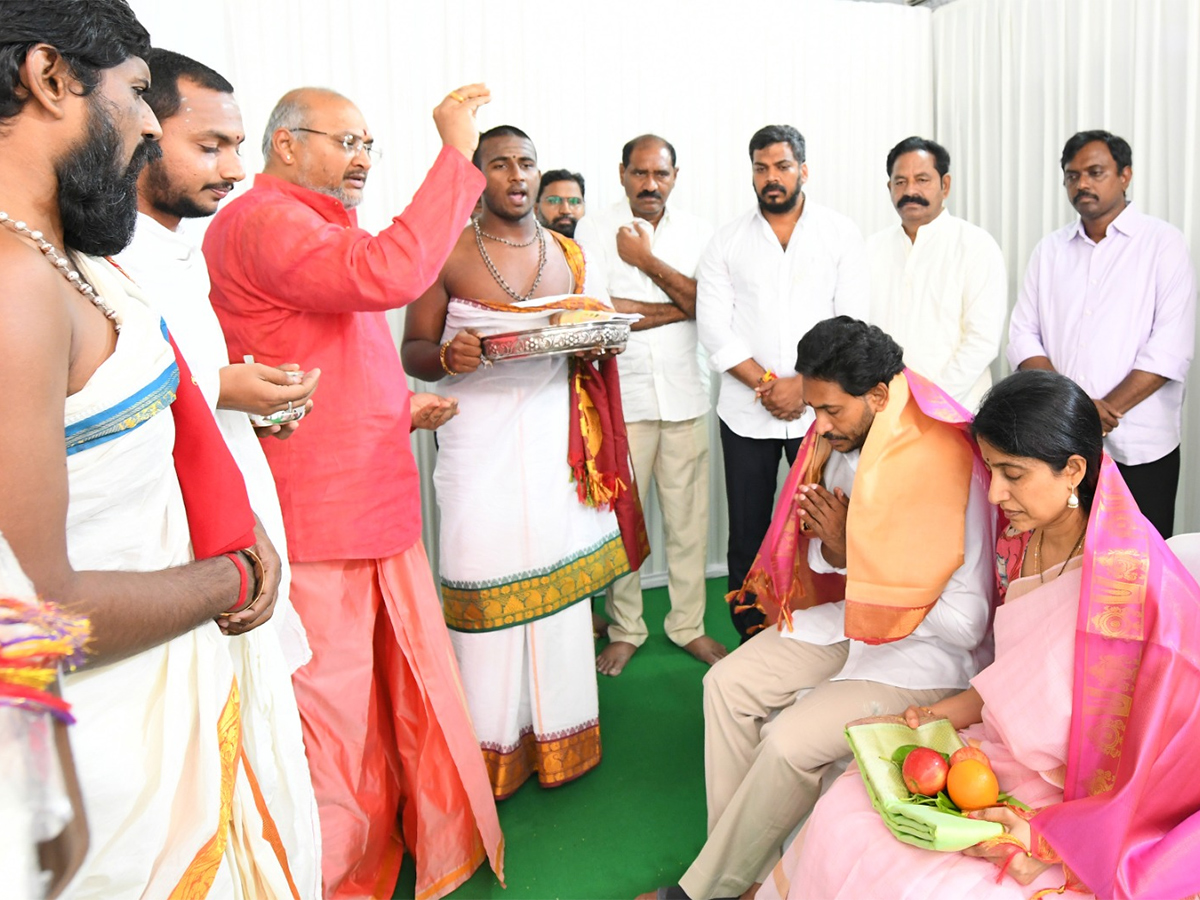 Ugadi 2024 : CM YS Jagan Ugadi 2024 Celebrations Photos - Sakshi7