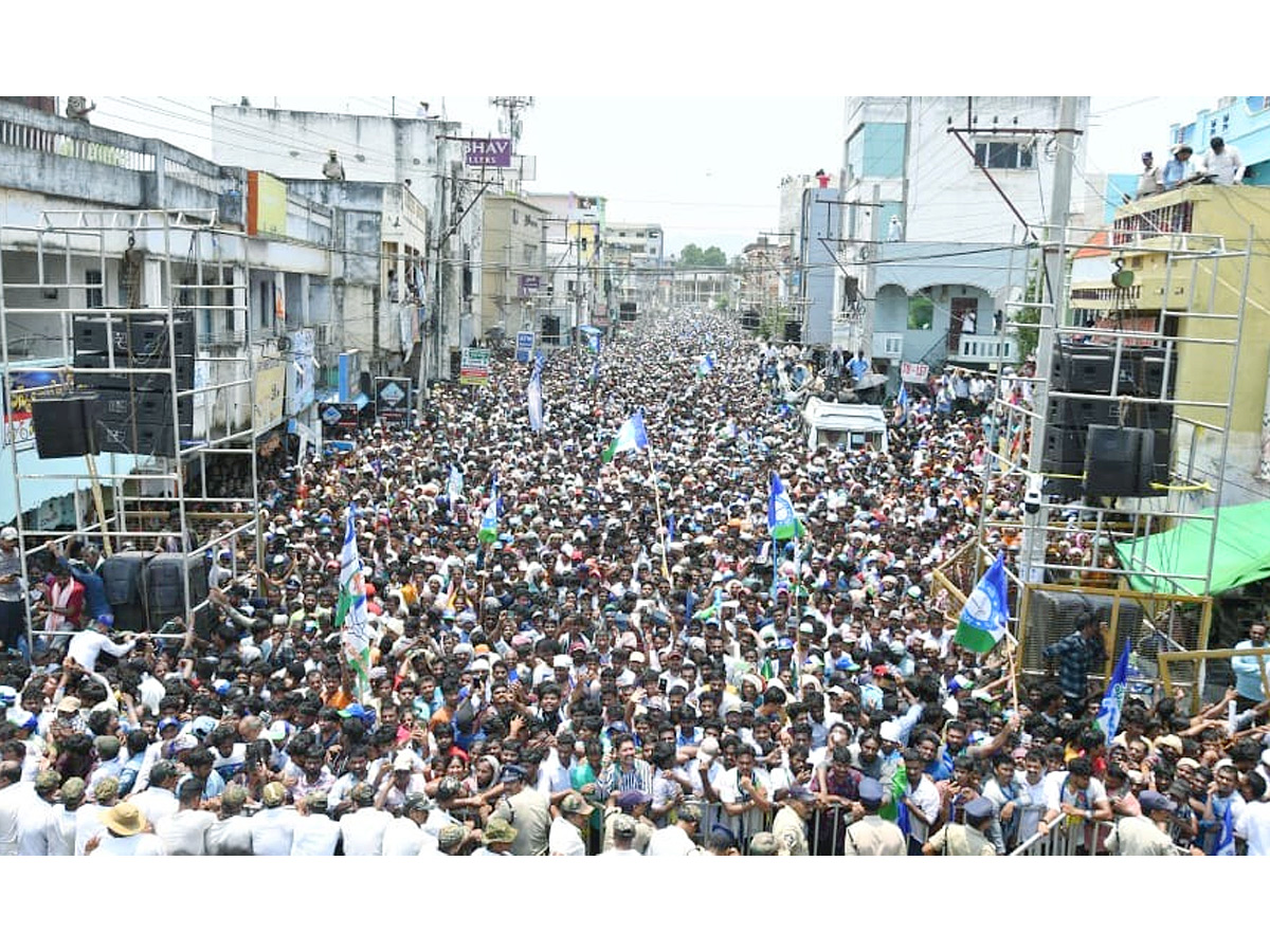 AP CM YS Jagan Public Meeting at Bobbili Photos11