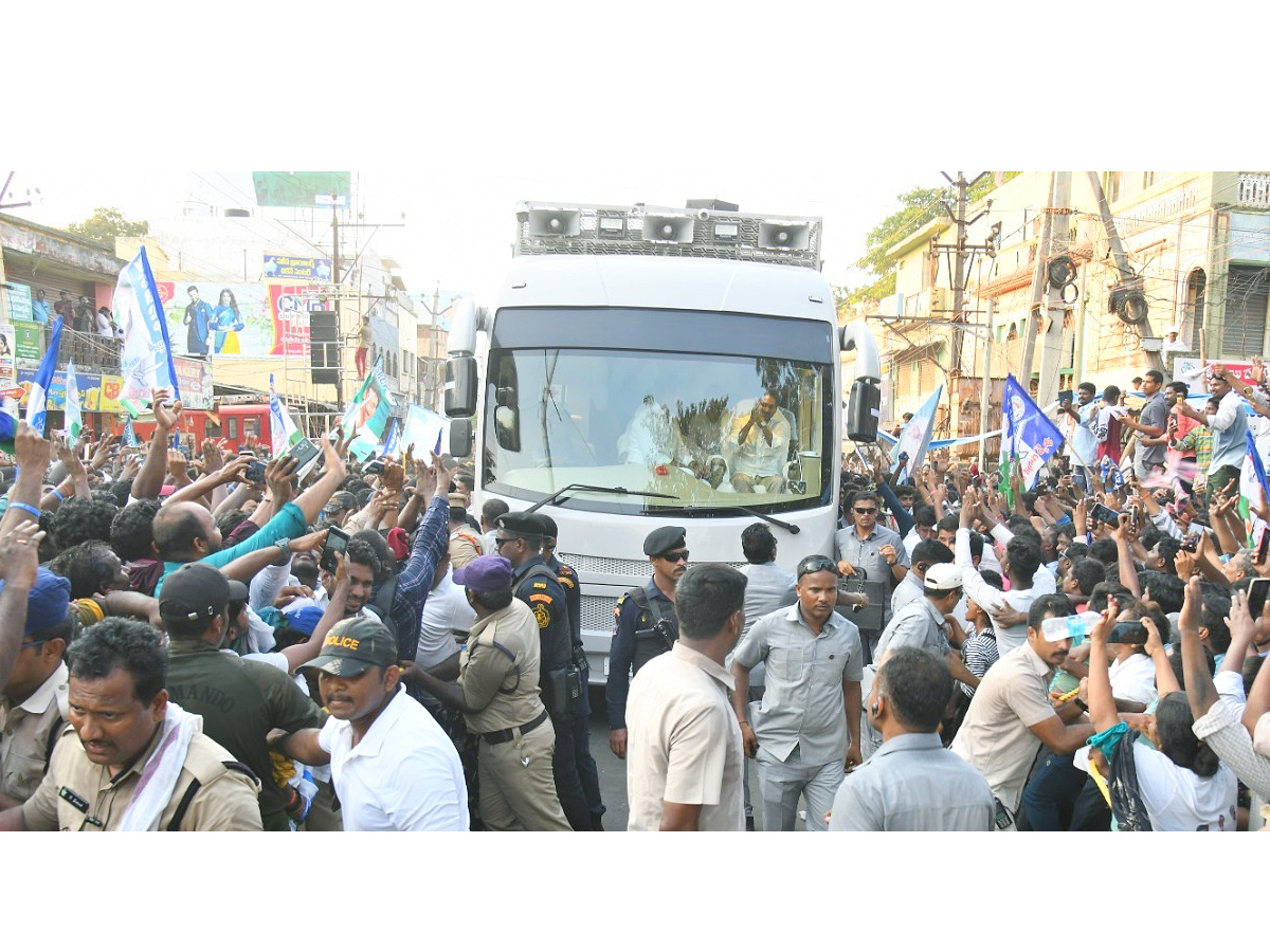 AP CM YS Jagan Public Meeting At Eluru Photos4