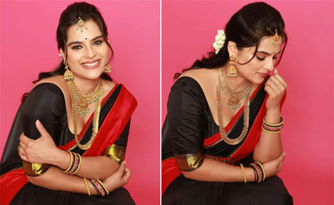 Actress Kavya Kalyanram Latest Cute Saree Stills HD Photos1