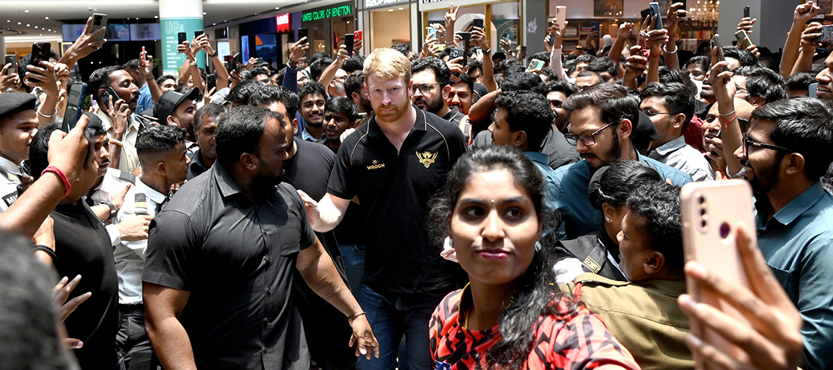 sunrisers hyderabad team at hyderabad city photos5