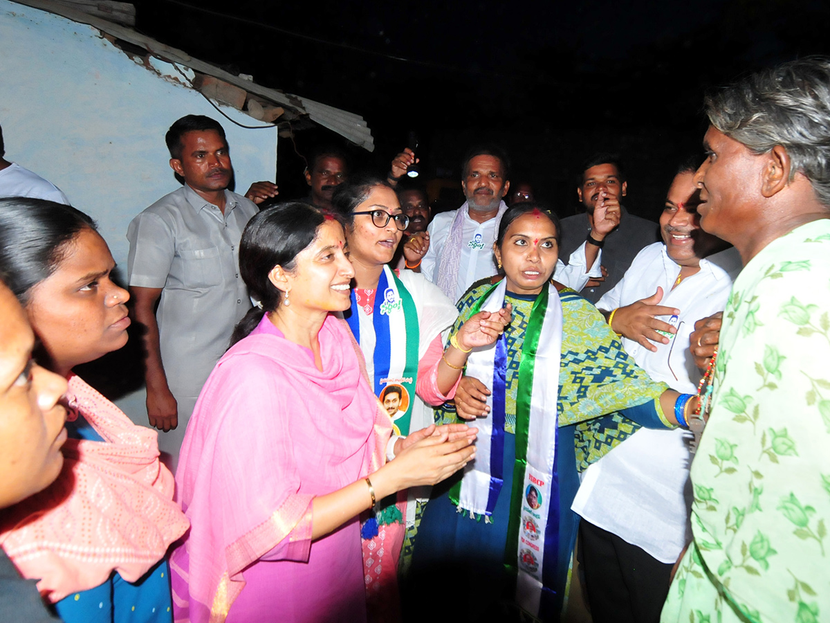 ys bharathi election campaign12