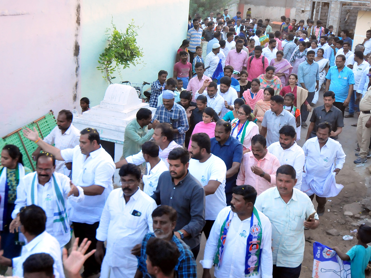 ys bharathi election campaign14