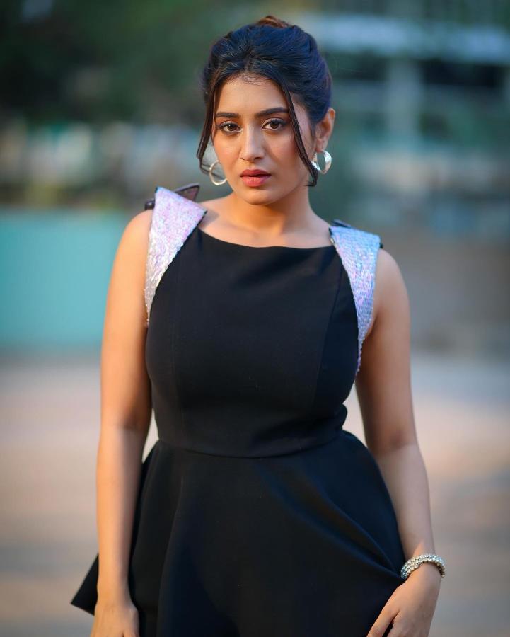 Rashi Singh Latest Photoshoot Stills Goes Viral6