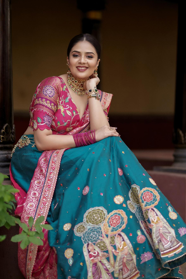 Anchor Sreemukhi Pics Goes Viral On Her 31st Birthday25