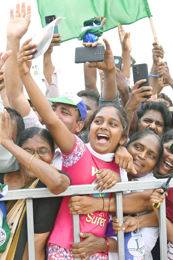 AP CM YS Jagan Public Meeting at Chilakaluripet Photos23