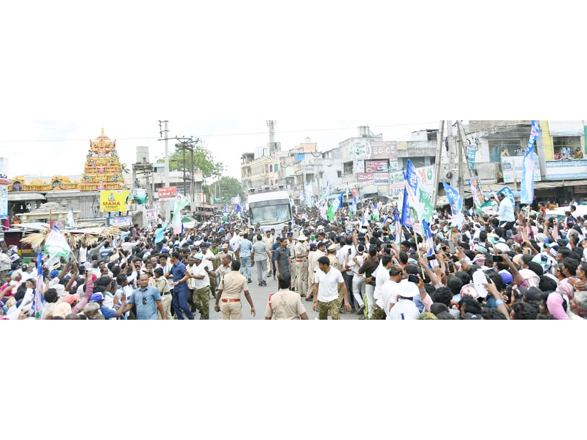 AP CM YS Jagan Public Meeting at Chilakaluripet Photos35