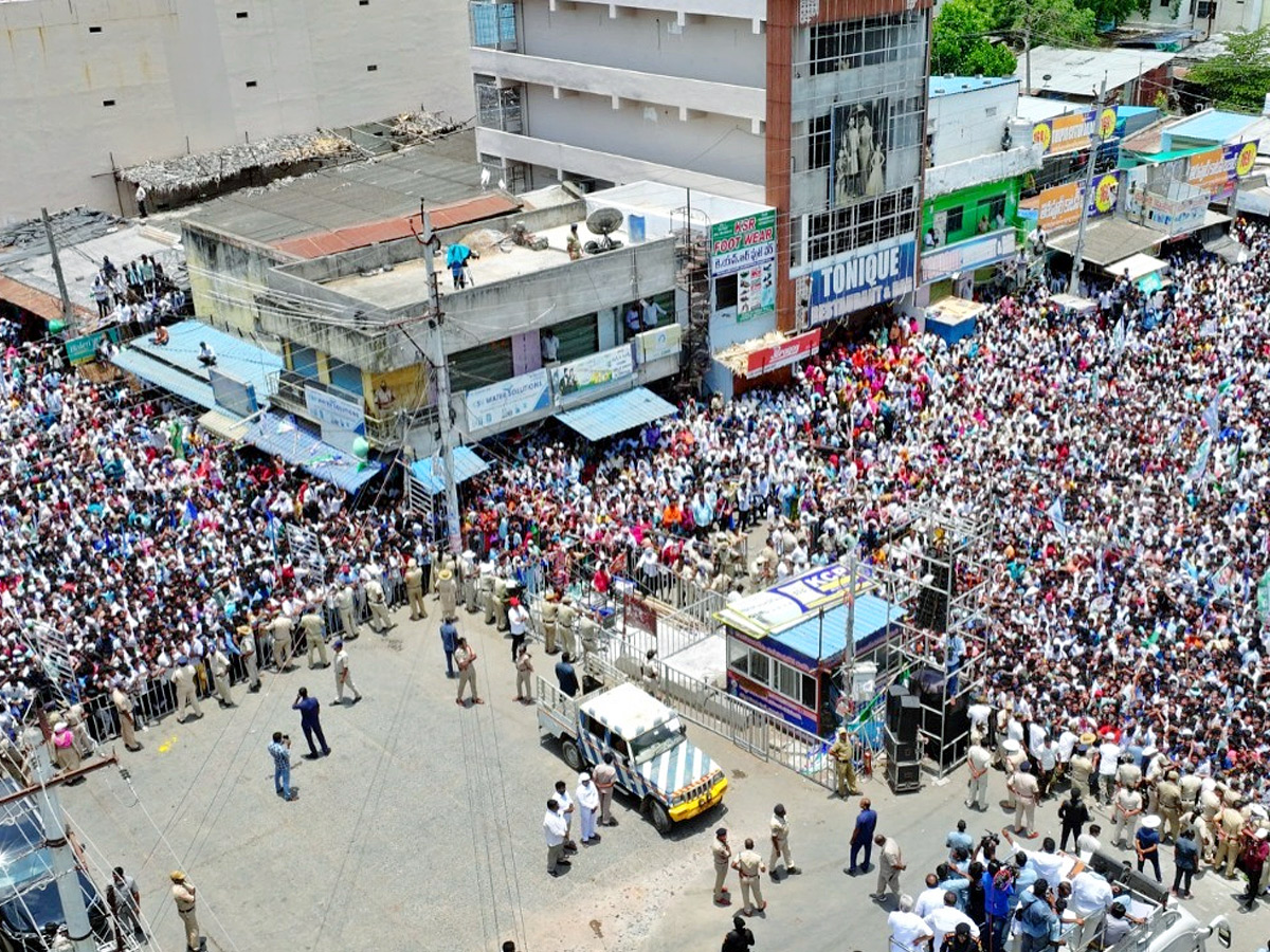 AP CM YS Jagan Public Meeting at Chilakaluripet Photos13