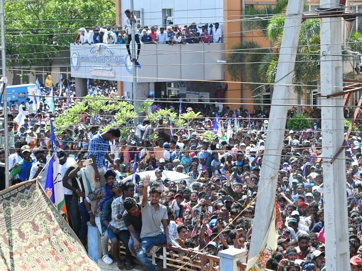 AP CM YS Jagan Public Meeting at Kaikalur Photos2