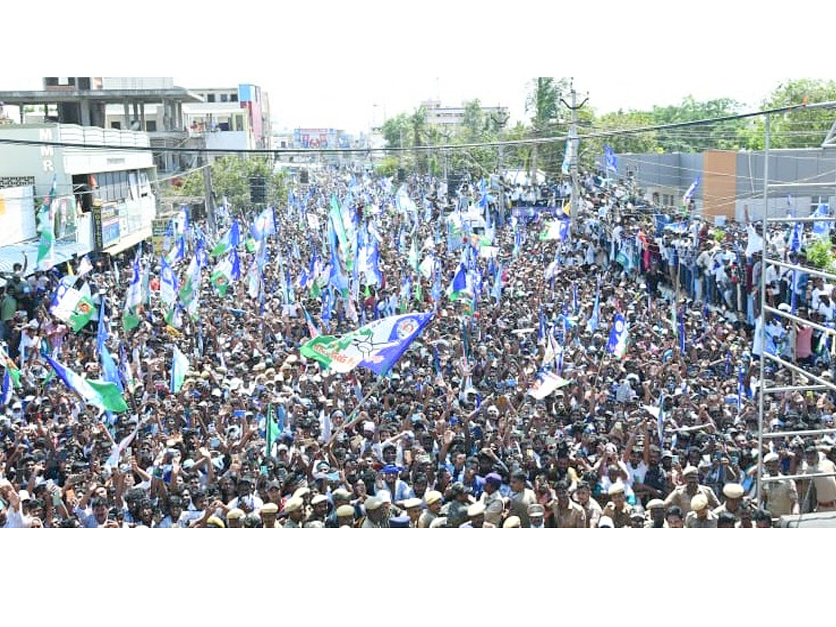 AP CM YS Jagan Public Meeting at Kaikalur Photos9