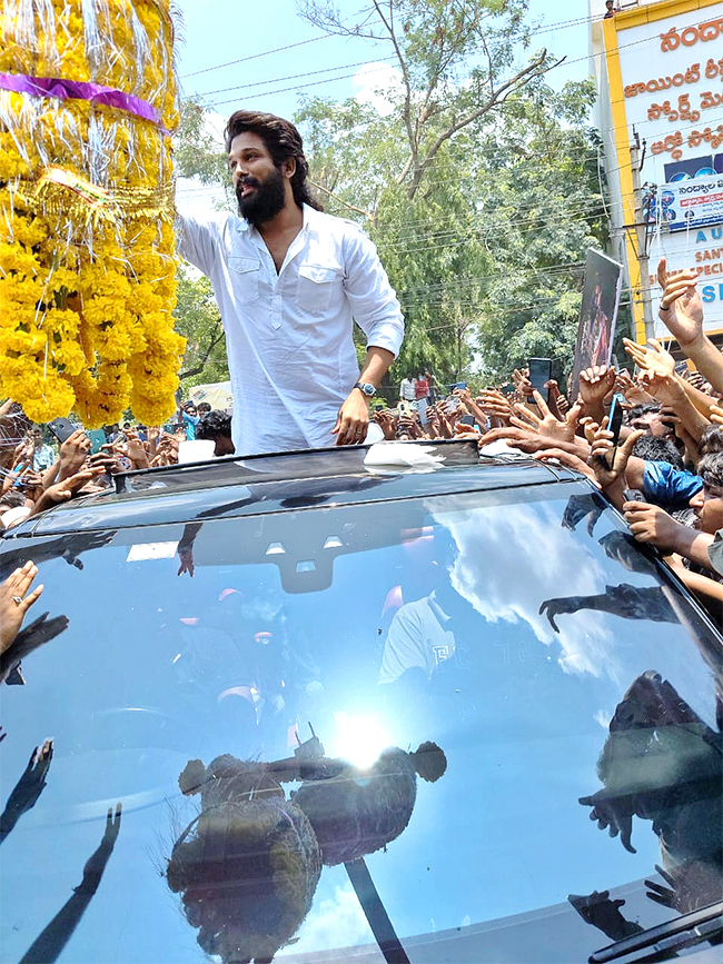 Allu Arjun Nandyal Visit To Support YSRCP MLA Candidate Photos Gallery2