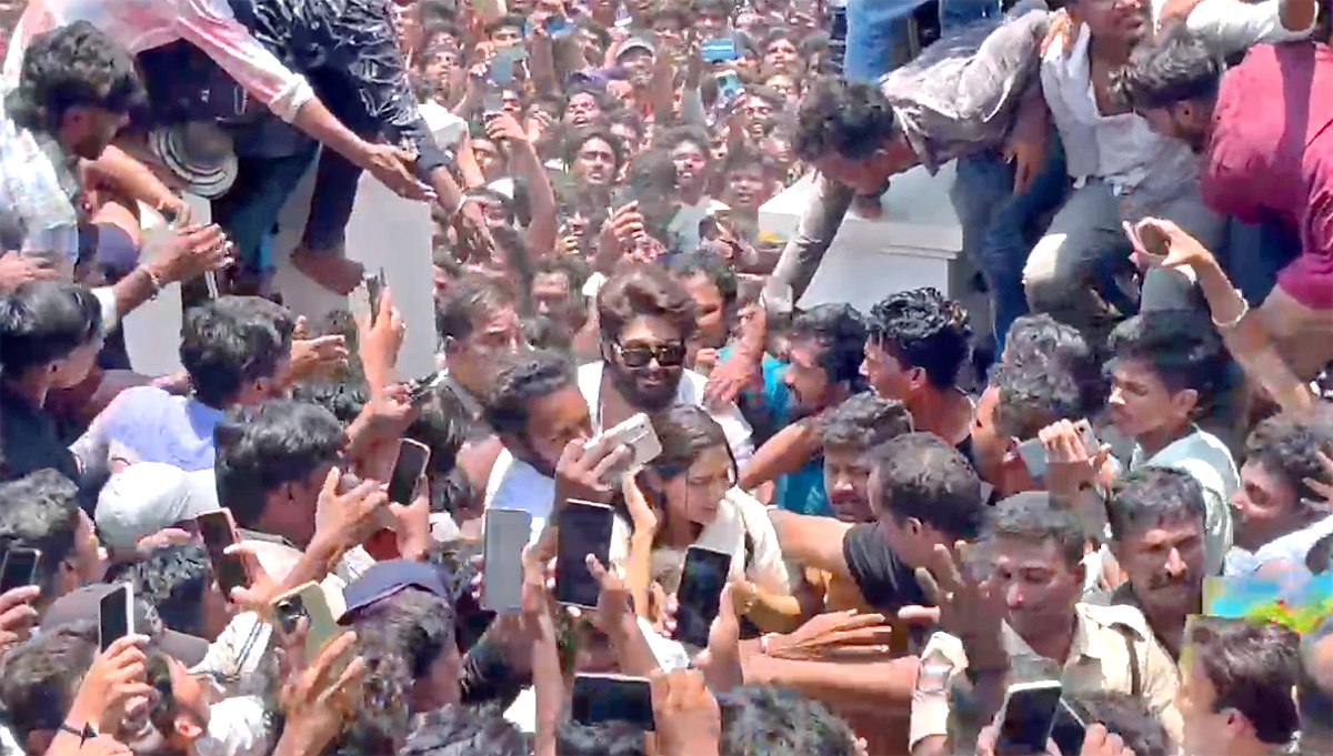 Allu Arjun Nandyal Visit To Support YSRCP MLA Candidate Photos Gallery8