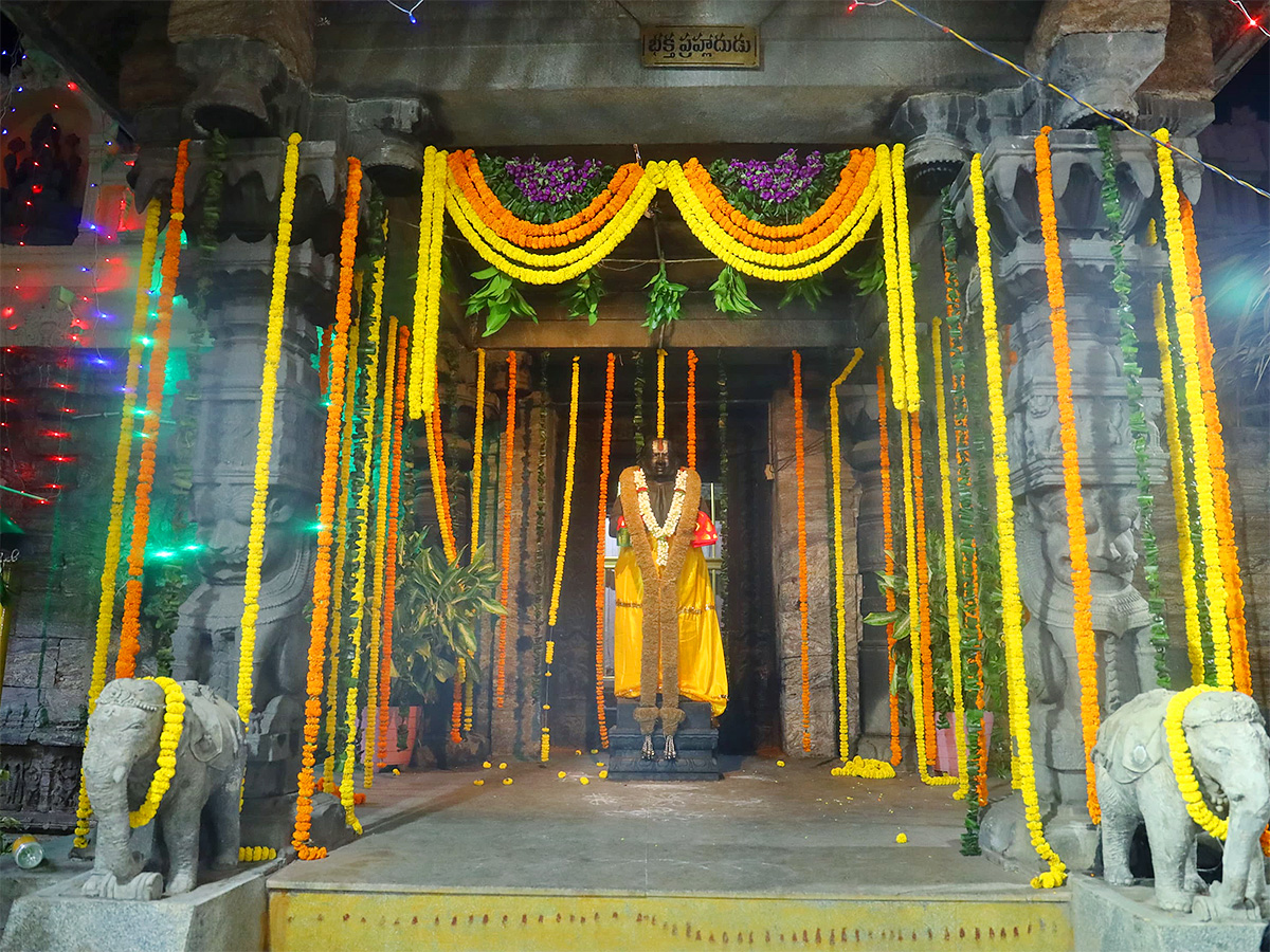 Simhachalam temple will celebrate the Chandanotsavam Photos2