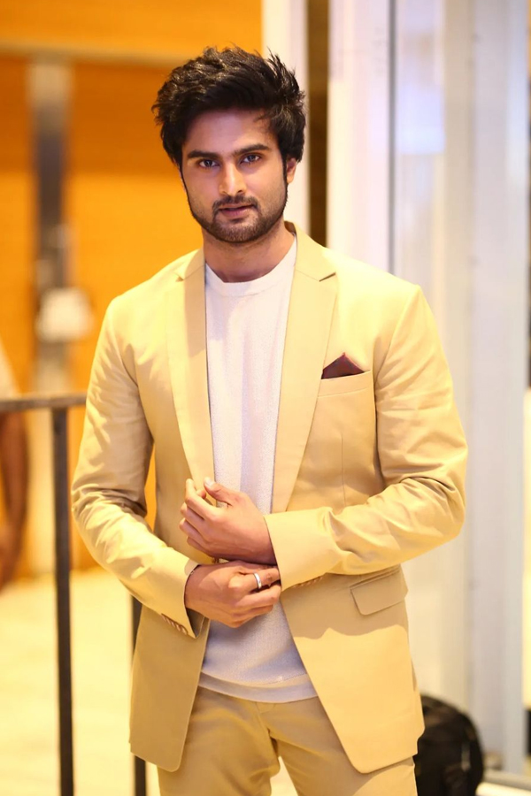 Sudheer Babu: సుధీర్ బాబు పుట్టినరోజు ప్రత్యేకం.. ఫోటోలు వైరల్ ...