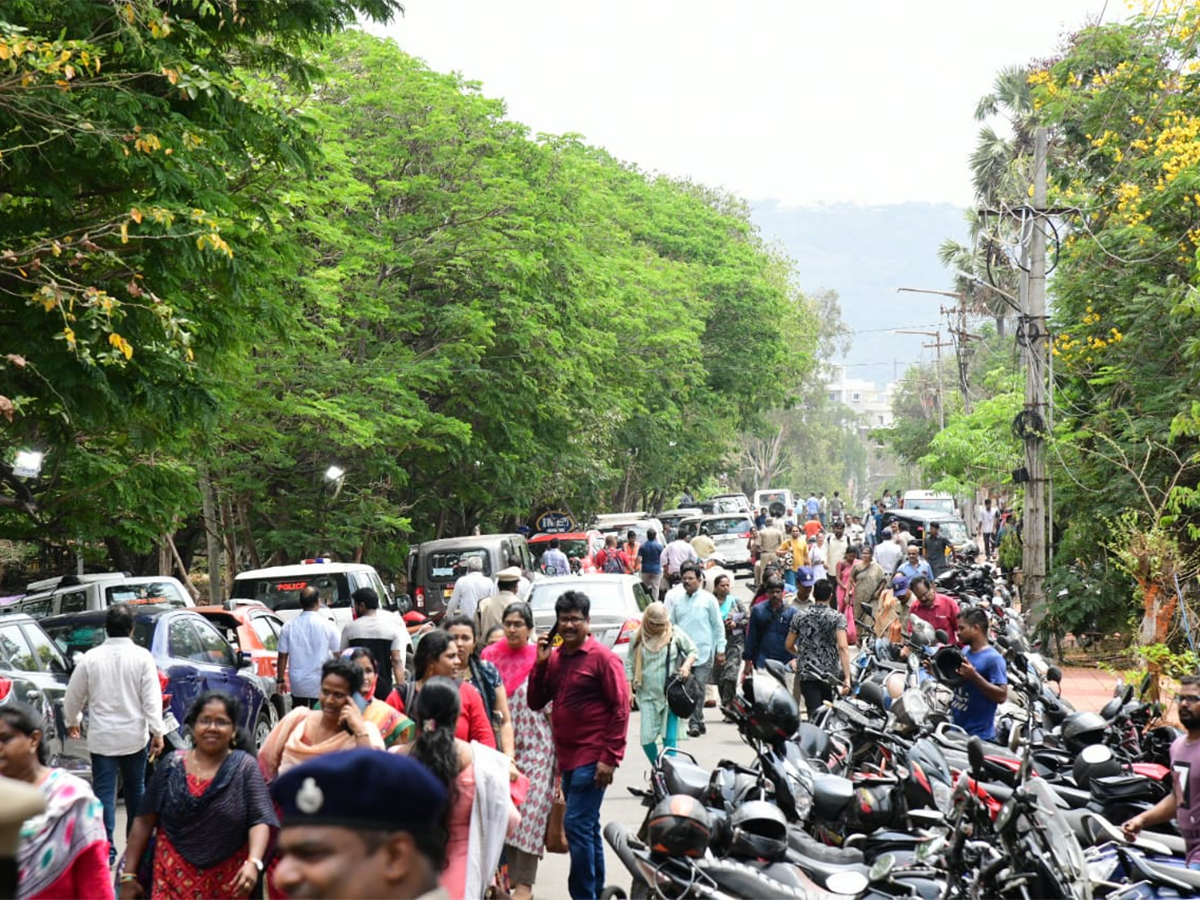 Officials Busy Moving Polling Materials From Andhra University (Photos)5