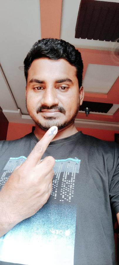 AP and Telanagana Elections 2024 Sakshi Selfie Challange Voters Photos6