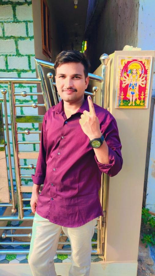 AP and Telanagana Elections 2024 Sakshi Selfie Challange Voters Photos12