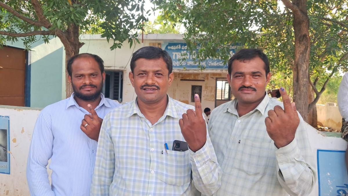 AP and Telanagana Elections 2024 Sakshi Selfie Challange Voters Photos15