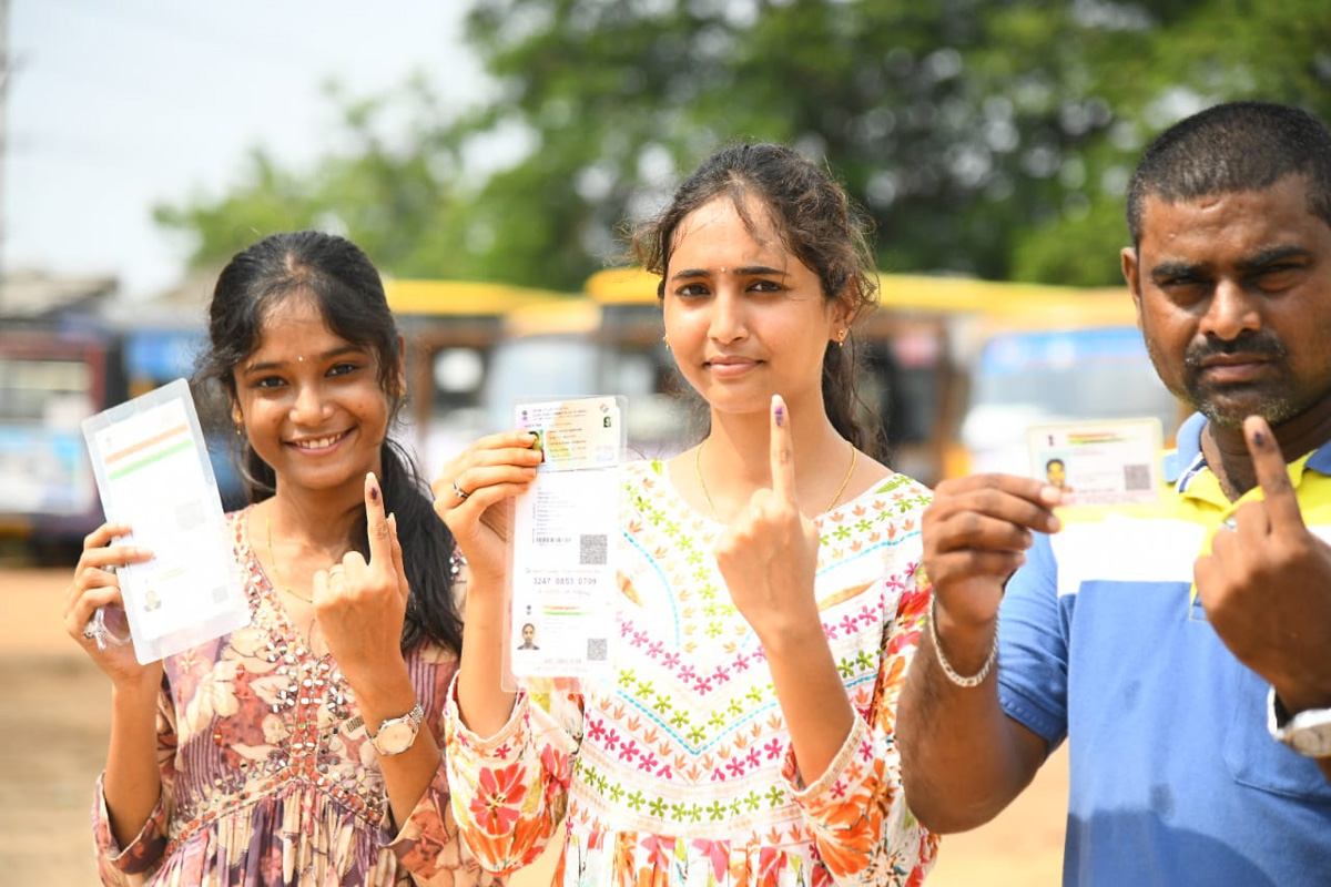 Voters Moving Polling Booths In Andhra Pradesh17