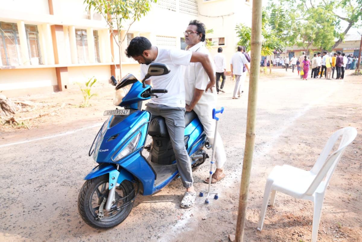 Telangana Elections 2024: Voters At Polling Stations Photos19