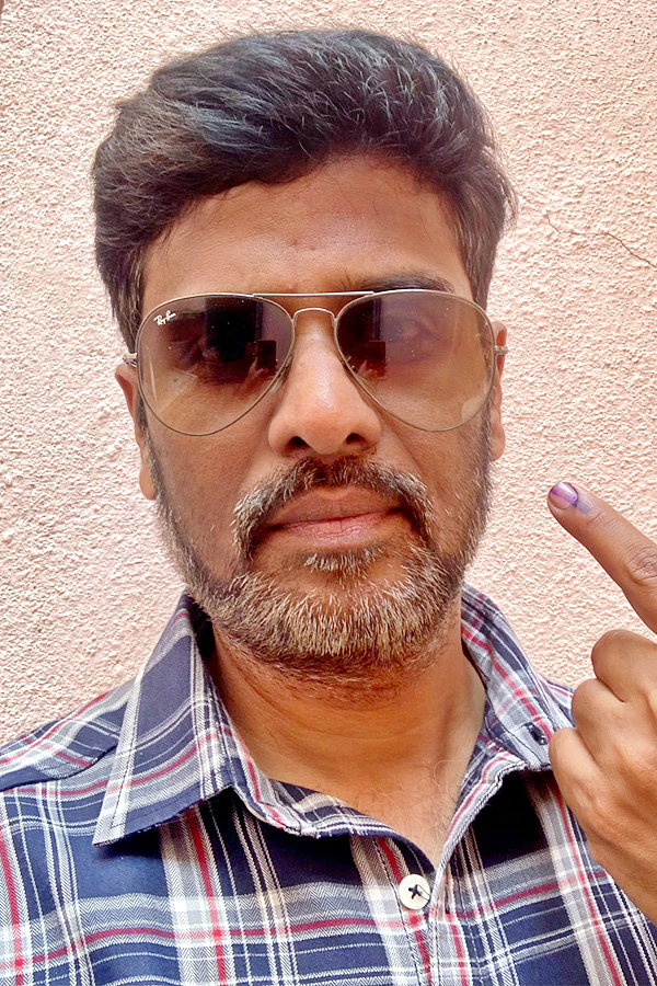 AP Telanagana Elections 2024 Sakshi Selfie Challange Voters Photos22