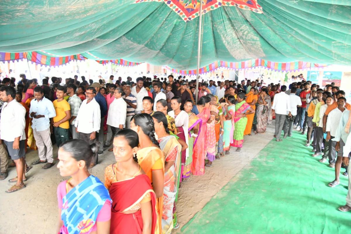 Voters Moving Polling Booths In Andhra Pradesh4