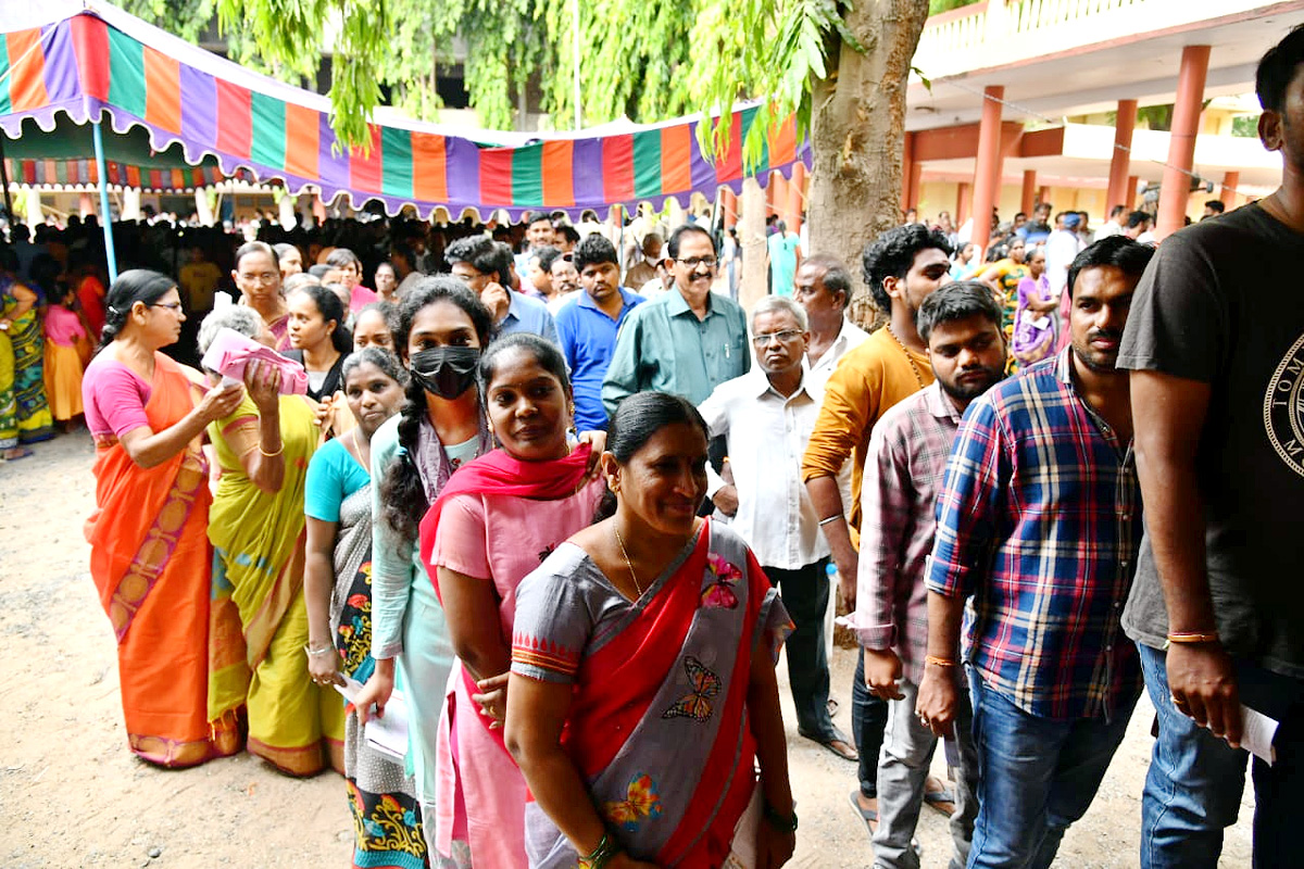 Voters Moving Polling Booths In Andhra Pradesh7