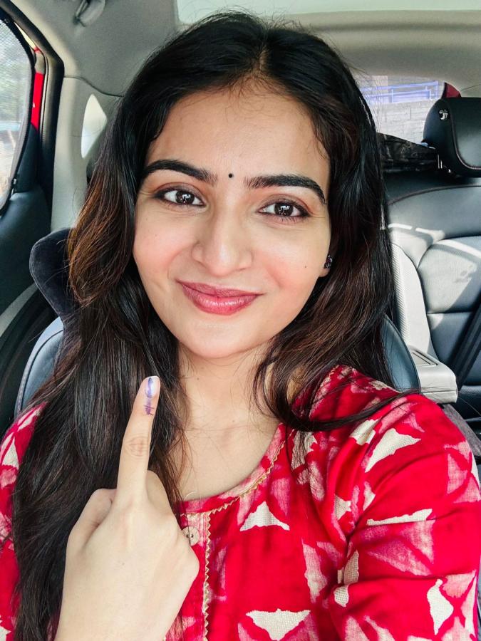 cinema and political celebrities cast their voting In hyderabad17