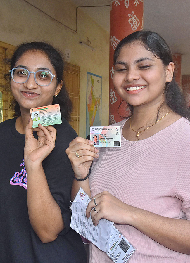 Elections 2024: First Time Voters In AP Photos27