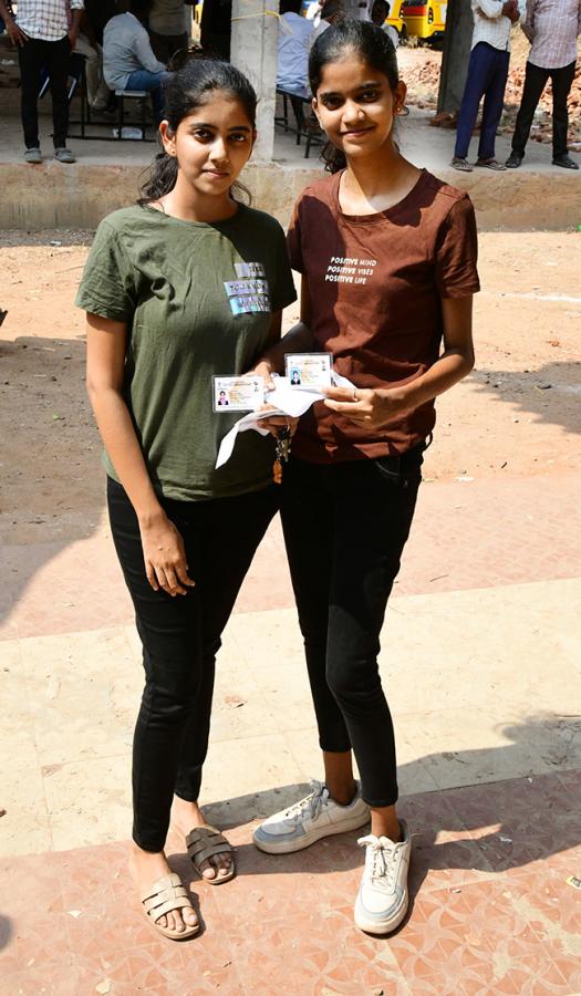 Elections 2024: First Time Voters In AP Photos3