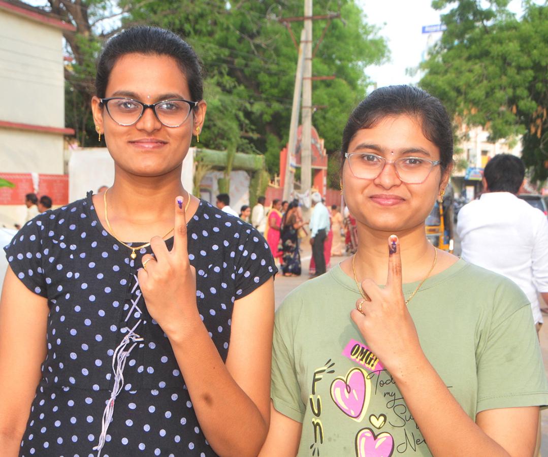 Elections 2024: First Time Voters In AP Photos30