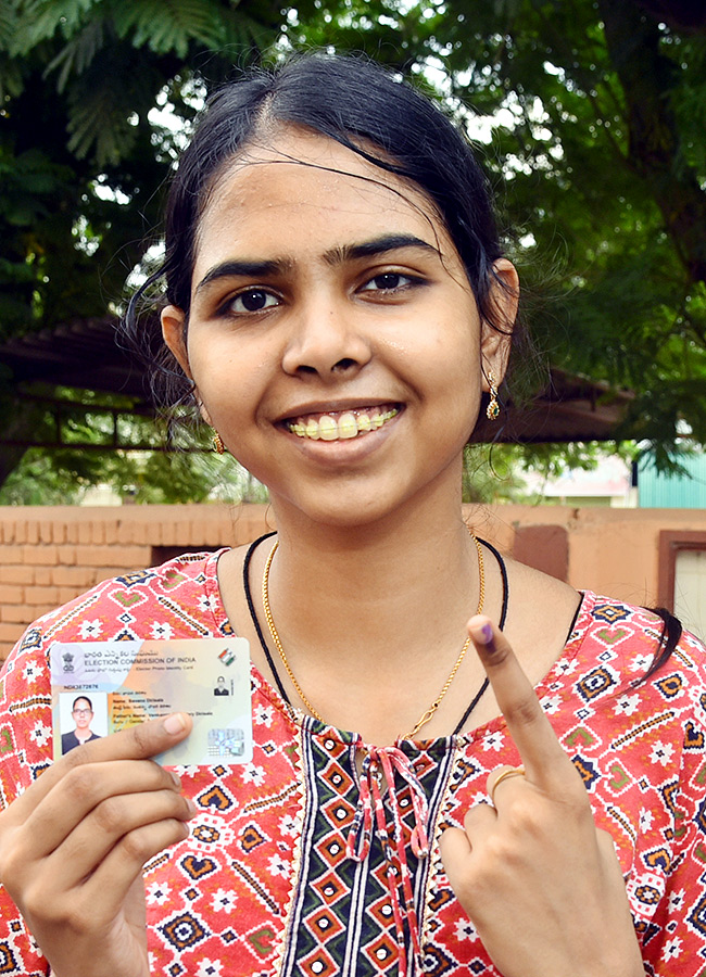 Elections 2024: First Time Voters In AP Photos33