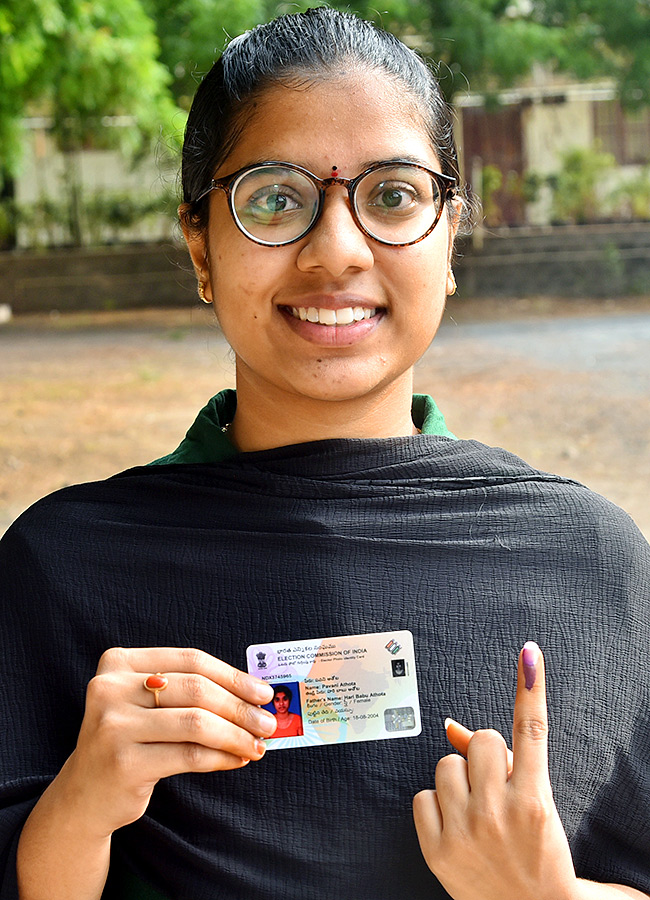 Elections 2024: First Time Voters In AP Photos34