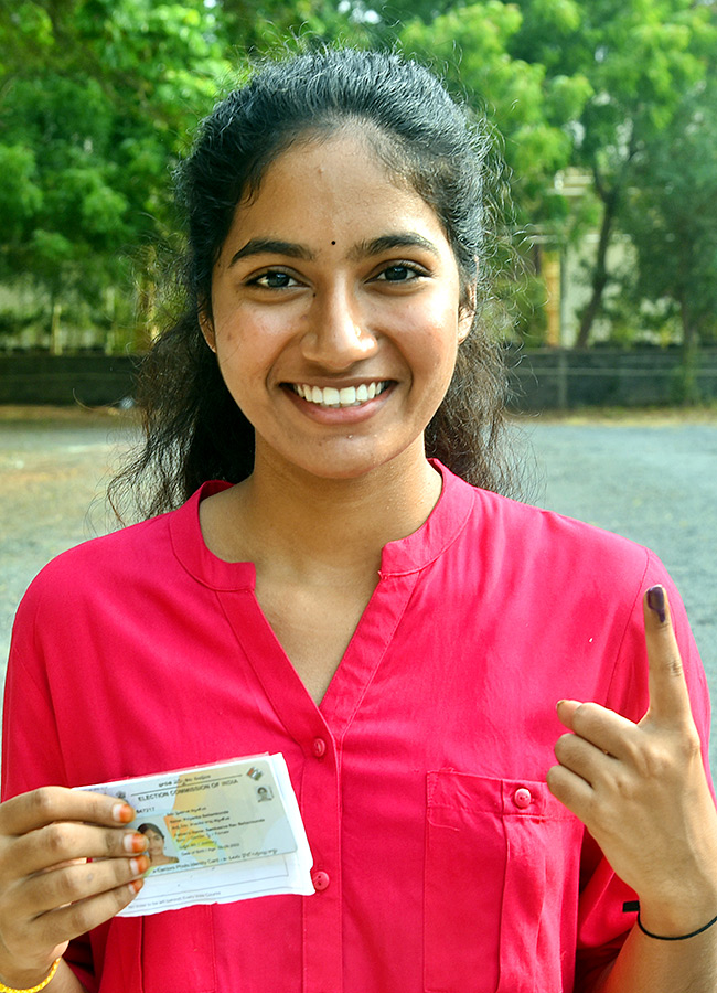 Elections 2024: First Time Voters In AP Photos35