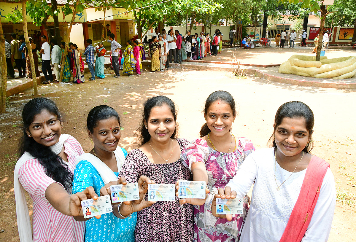 Elections 2024: First Time Voters In AP Photos4