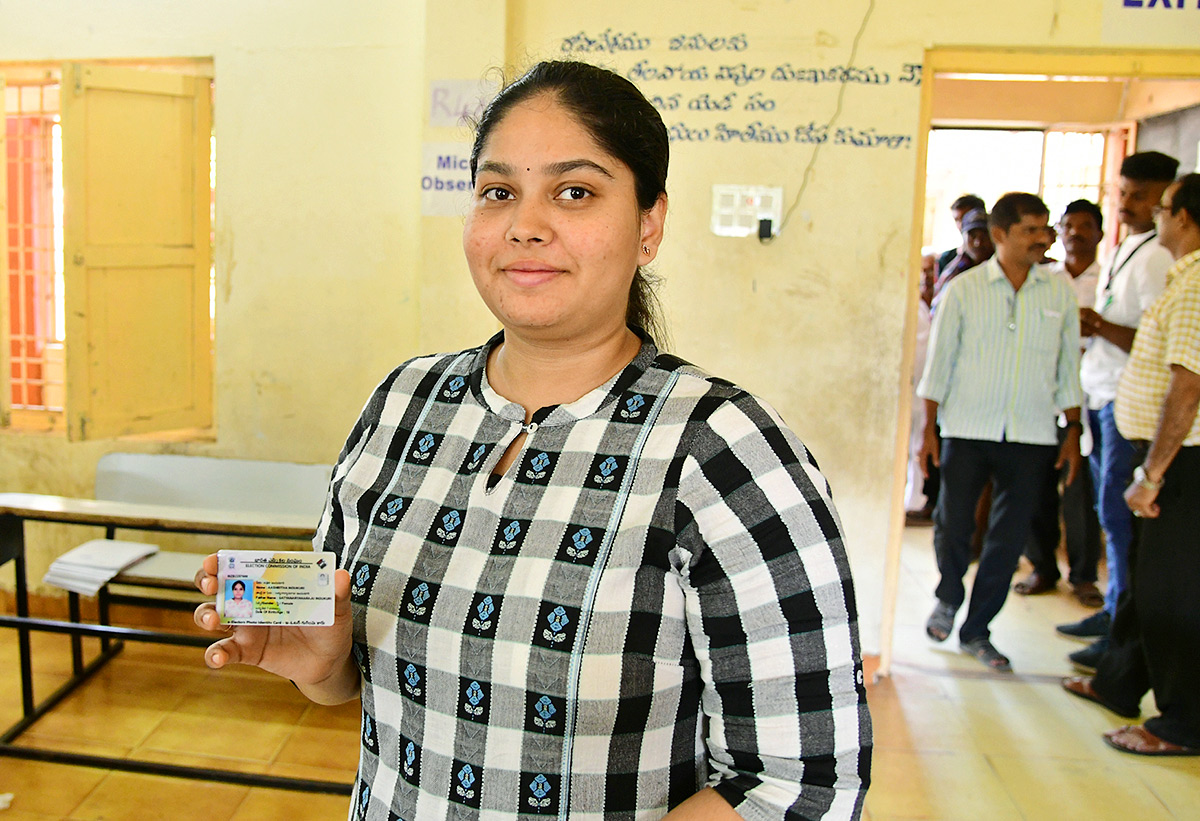 Elections 2024: First Time Voters In AP Photos5