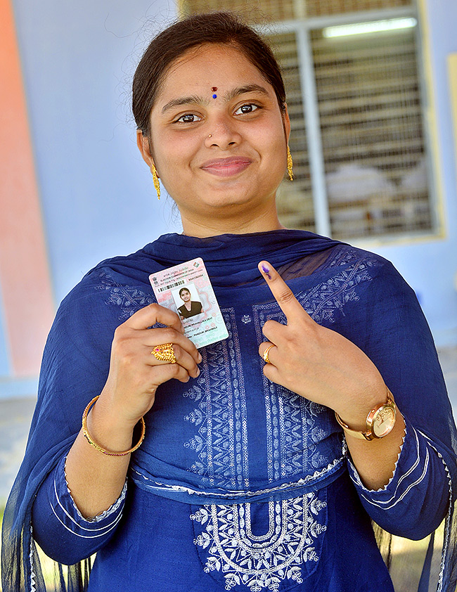 Elections 2024: First Time Voters In AP Photos6