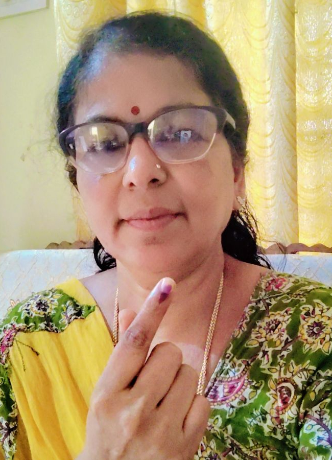 AP Telanagana Elections 2024 Sakshi Selfie Challange Voters Photos31