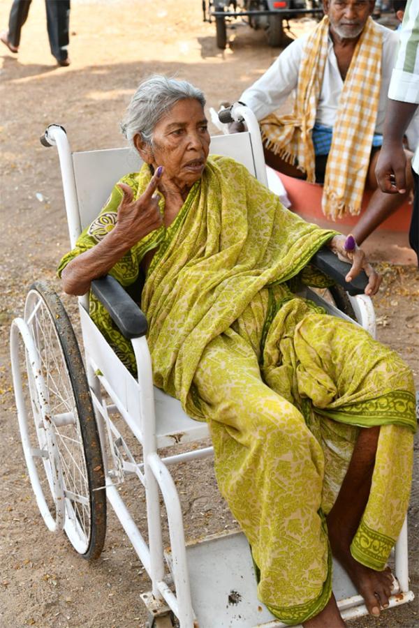 Oldages And Handicapted People Cast Thier Votes In AP12