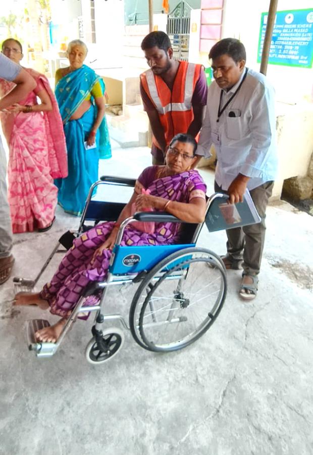 Oldages And Handicapted People Cast Thier Votes In AP16