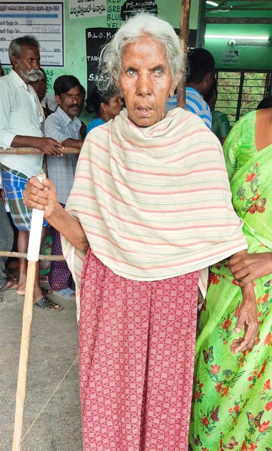 Oldages And Handicapted People Cast Thier Votes In AP6