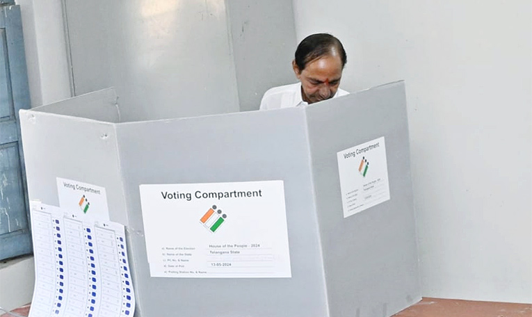 Political Leaders And Families Cast Their Vote In Telangana: Photos12