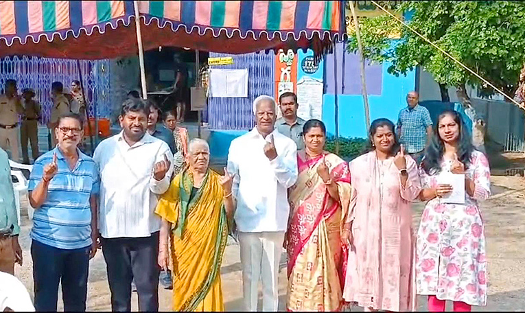 Political Leaders And Families Cast Their Vote In Telangana: Photos16