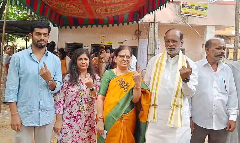 Political Leaders And Families Cast Their Vote In Telangana: Photos19