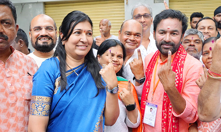 Political Leaders And Families Cast Their Vote In Telangana: Photos20