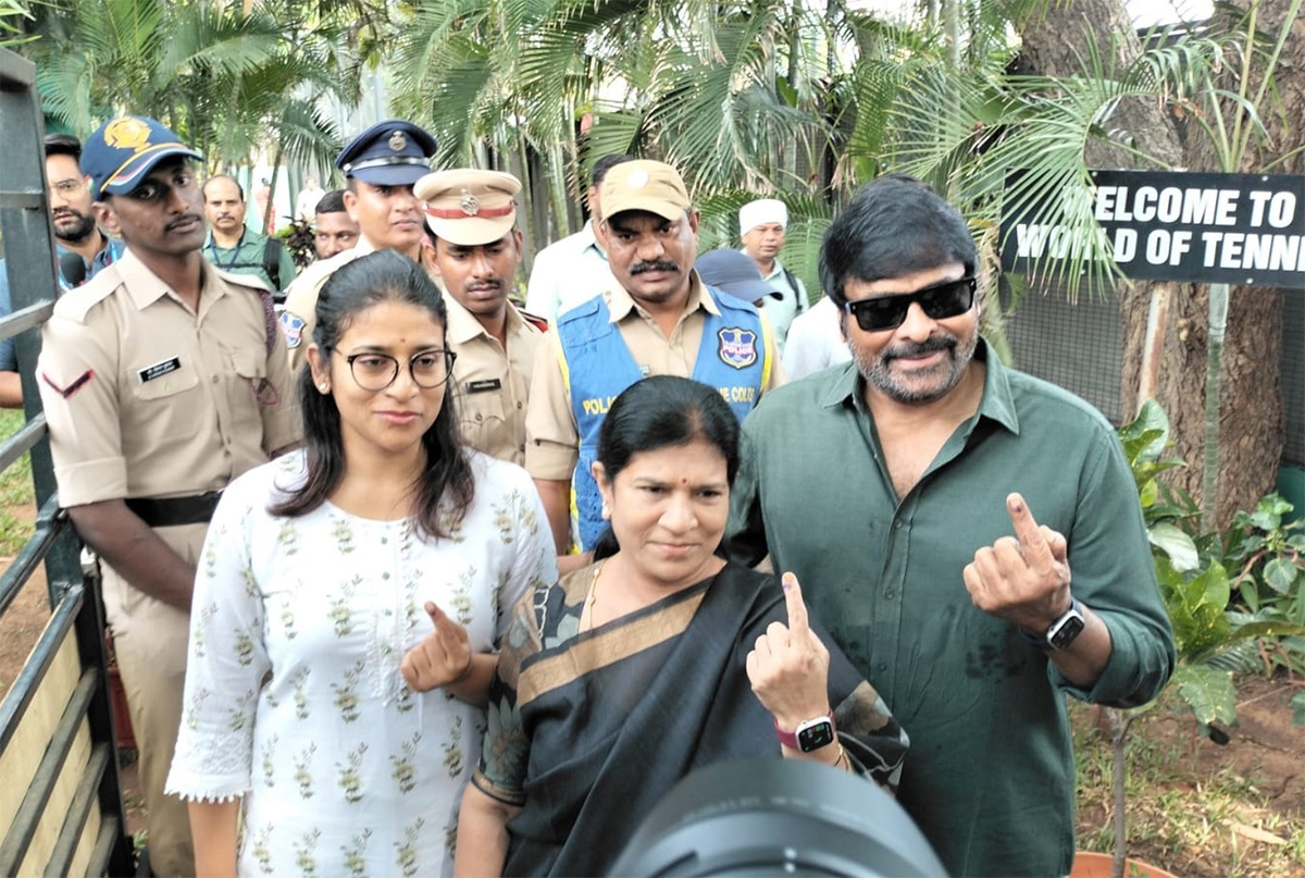 cinema and political celebrities cast their voting In hyderabad5