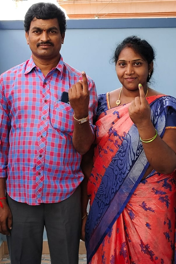 AP Telanagana Elections 2024 Sakshi Selfie Challange Voters Photos16