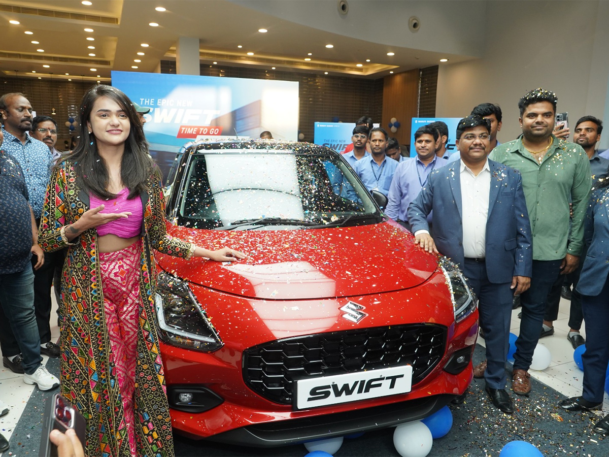 Bigg Boss fame Sri Satya unveils The Epic New Swift car: Photos13